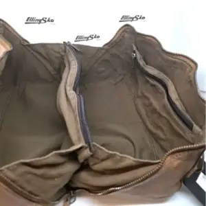 REDESIGNED stor toilettaske