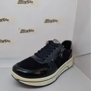 Ara sneaker med udskiftelig HighSoft dæksål