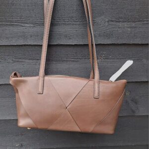 REDESIGNED OLIA Small Skind Taske